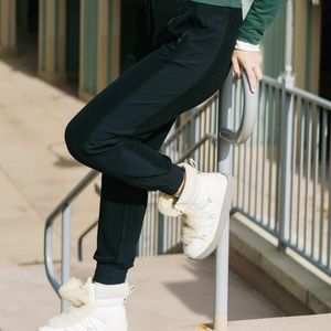 EUC - Black Fleece Active Joggers Size M